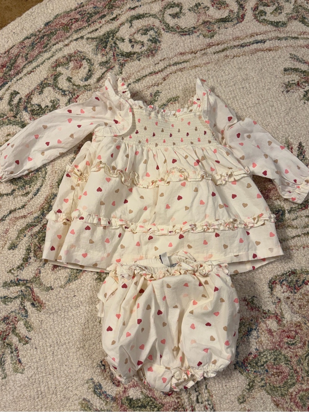 Cream Heart Ruffle Set